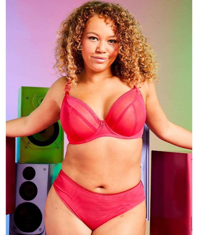 https://www.curvy.com.au/cdn/shop/files/curvy-kate-lifestyle-plunge-bra-bright-pink-6_2048x.jpg?v=1690422839