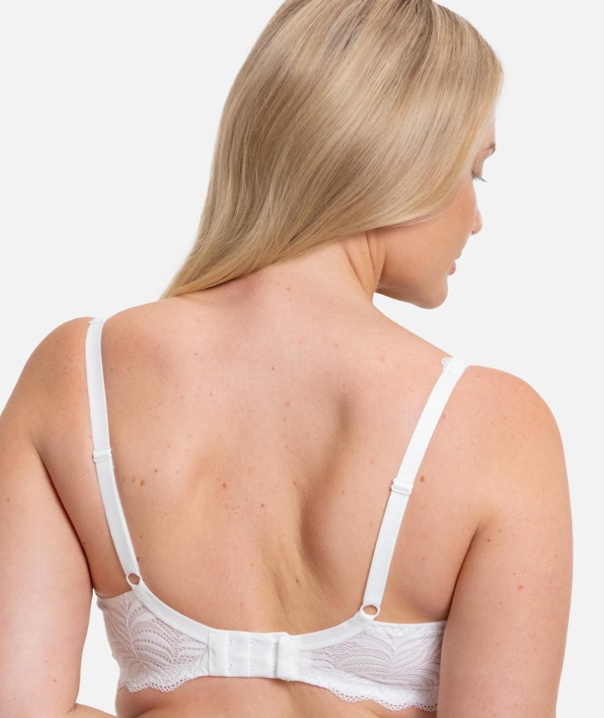 Triumph Essential Lace Balconette Bra - White