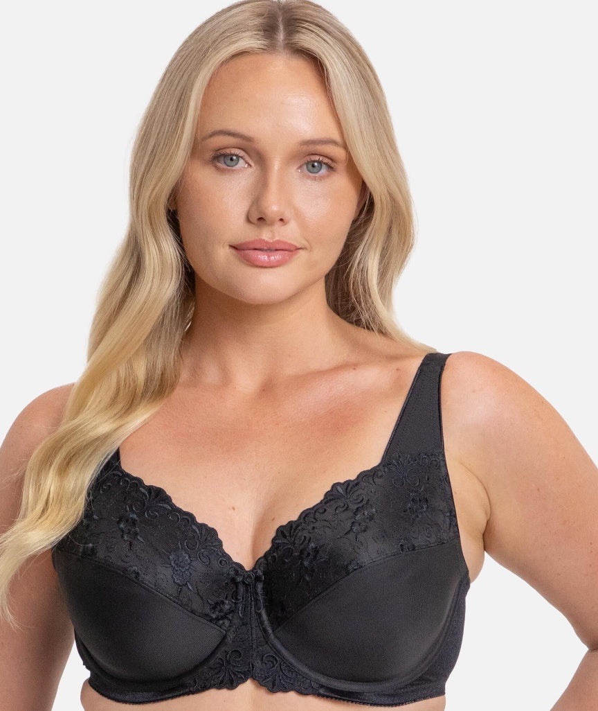 Triumph Embroidered Minimizer Bra - Black