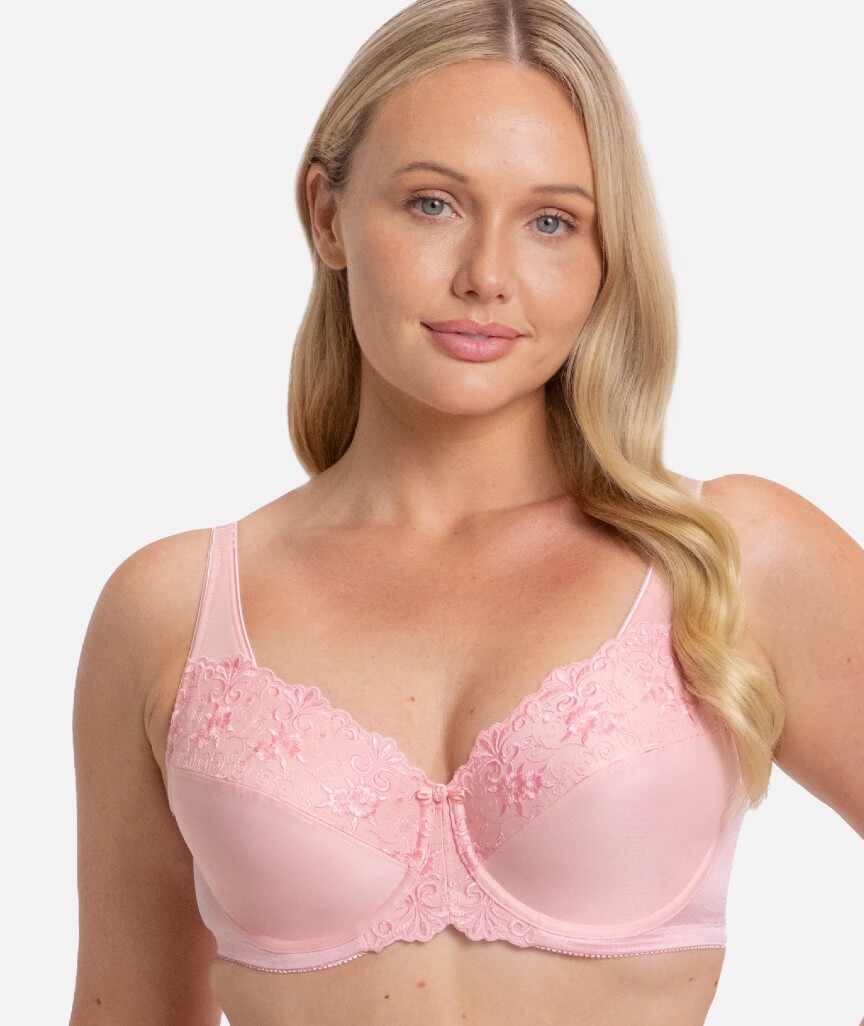 Triumph Embroidered Minimizer Bra - Strawberry Cream