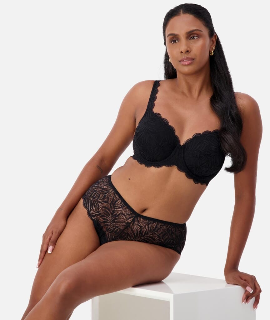 Triumph Essential Lace Balconette Bra - Black Bras 