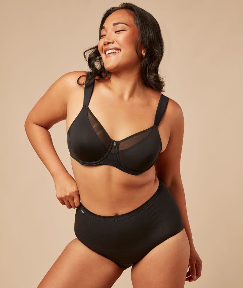 Triumph True Shape Sensation Minimiser Underwire Bra - Black Bras 