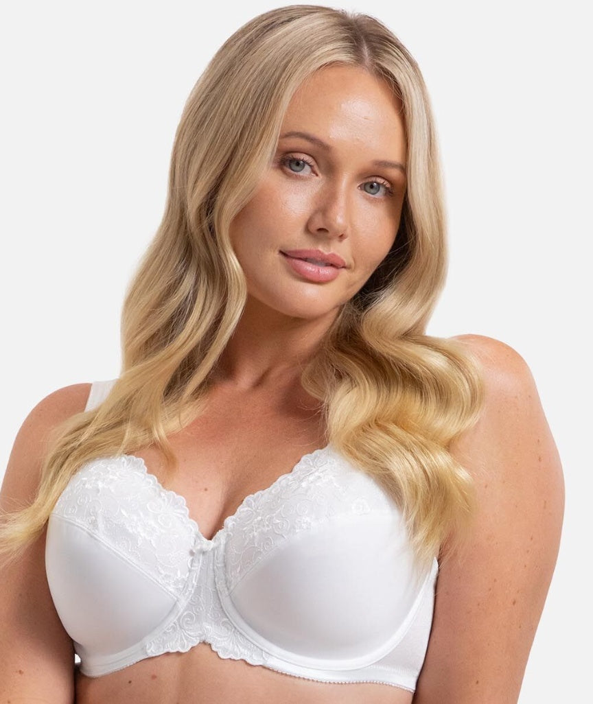 Triumph Embroidered Minimizer Bra - White