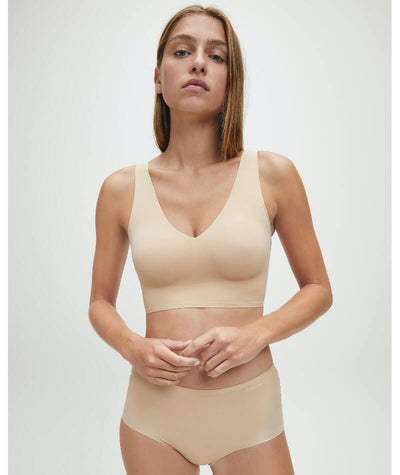 Calvin Klein Invisibles Comfort Lightly Lined V-Neck Bralette - Bare Bras